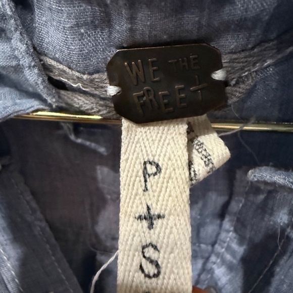 We The Free shirt - Picture 2 of 2